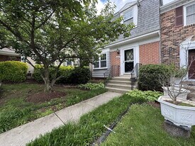 306 Cherry Ct in Herndon, VA - Building Photo