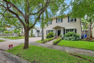 1432 SW 11th St in Miami, FL - Building Photo - Building Photo