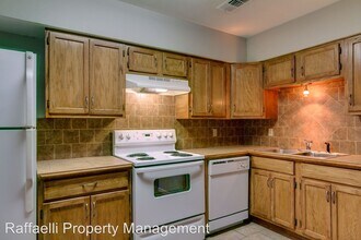 2401 Brookridge Dr in Texarkana, AR - Building Photo - Building Photo