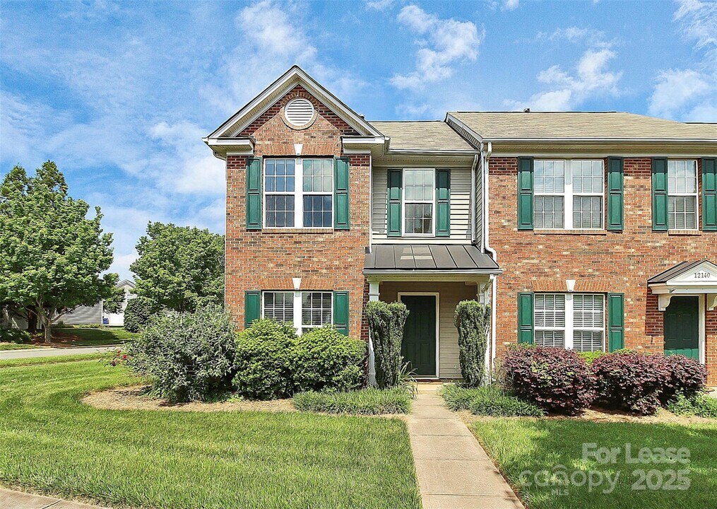 12144 Cane Branch Way in Huntersville, NC - Building Photo