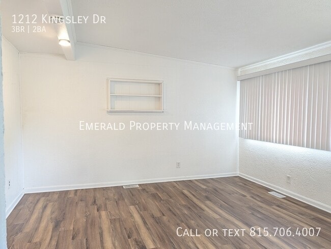 1212 Kingsley Dr in Machesney Park, IL - Building Photo - Building Photo