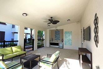 Amelia at Westshore in Tampa, FL - Foto de edificio - Building Photo