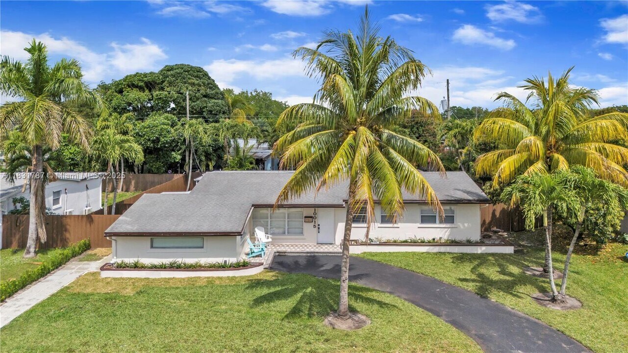 10015 SW 85th Terrace in Miami, FL - Building Photo