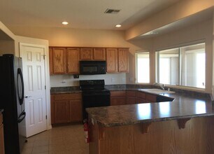 2373 Graystone Dr in Kingman, AZ - Building Photo - Building Photo