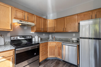 Forest Park Apartment Town Homes in Farmington, CT - Building Photo - Interior Photo