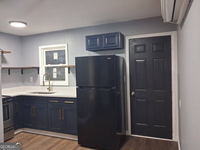 property at 107b Parkview Dr