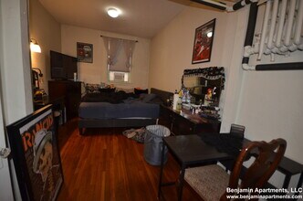2031 Commonwealth Ave, Unit 0 in Boston, MA - Building Photo - Building Photo