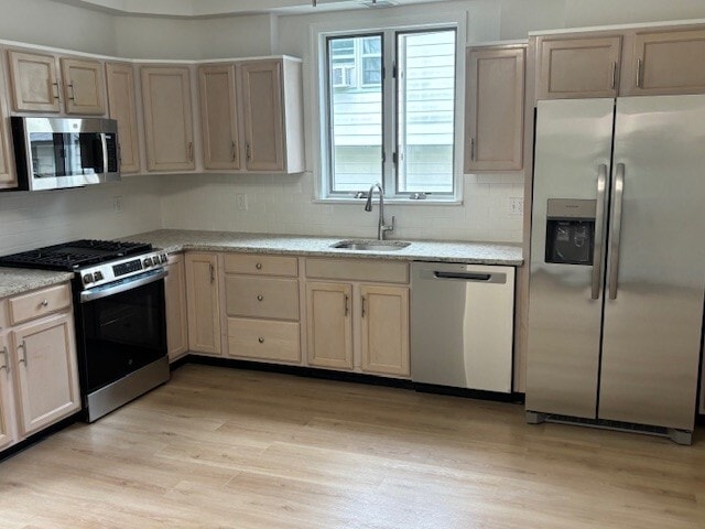 24 Oakwood Ave. in White Plains, NY - Building Photo