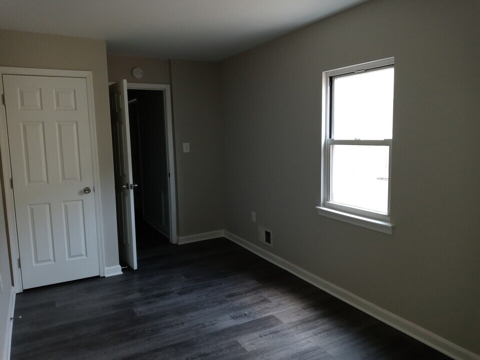 1307 N Eden St Photo