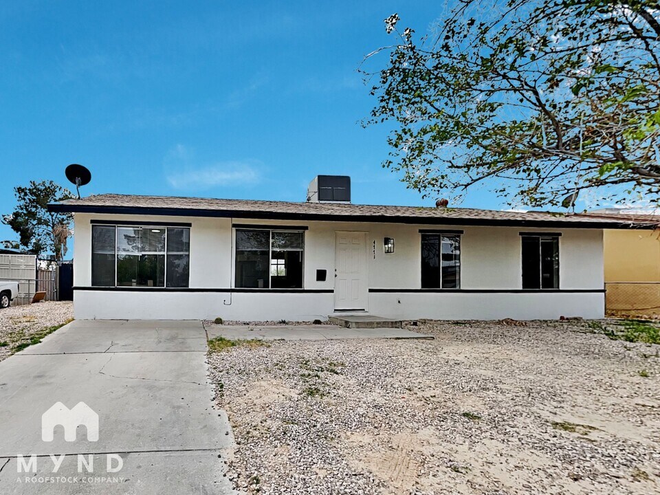 4771 E Monroe Ave in Las Vegas, NV - Building Photo
