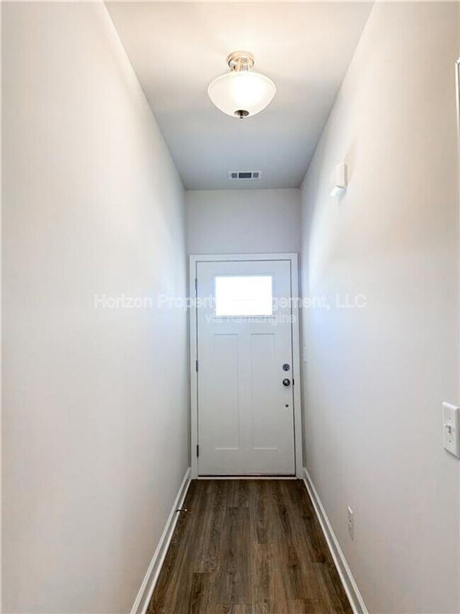 6320 Pine St in Lula, GA - Building Photo - Building Photo