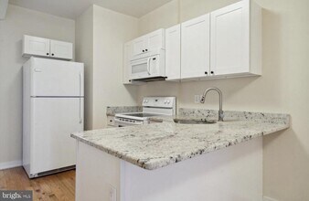 1206 E Palmer St in Philadelphia, PA - Foto de edificio - Building Photo