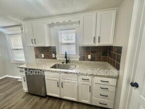 709 NW 80th Terrace in Kansas City, MO - Building Photo - Building Photo