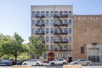 560 W 170th St in New York, NY - Building Photo - Building Photo