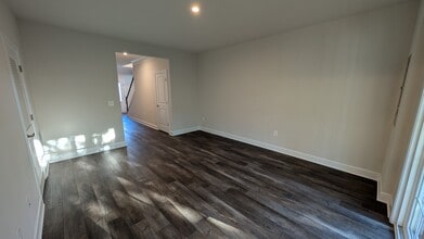 6208 Quinns Creek Dr in Haymarket, VA - Building Photo - Building Photo