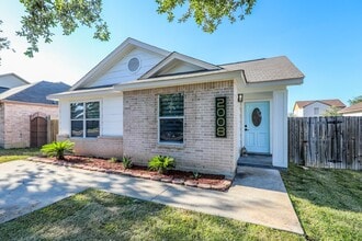 2008 Yukon Ln in Laredo, TX - Building Photo - Building Photo