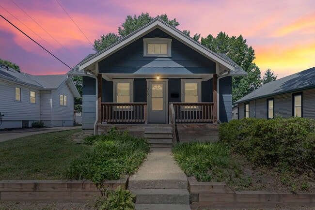 810 W 77th St in Kansas City, MO - Foto de edificio - Building Photo