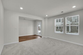 6275 Sandbelt Dr in Lisle, IL - Building Photo - Building Photo