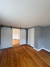 137 Worcester Ave, Unit 1 in Riverside, RI - Foto de edificio - Building Photo