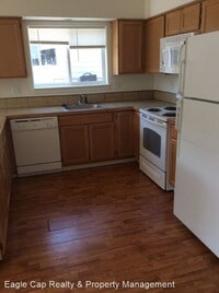2205 Jakob Ave photo'