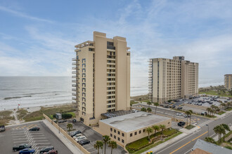 The Waterford Condominiums in Jacksonville Beach, FL - Building Photo - Building Photo