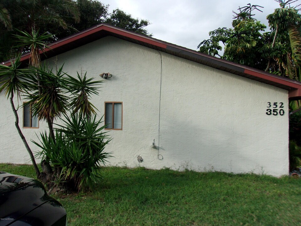 350 Jefferson Ave in Cape Canaveral, FL - Building Photo