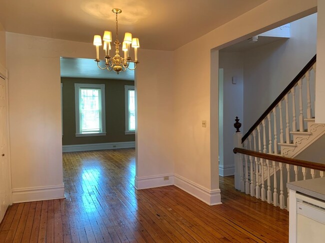 5431 Howe St in Pittsburgh, PA - Building Photo - Building Photo