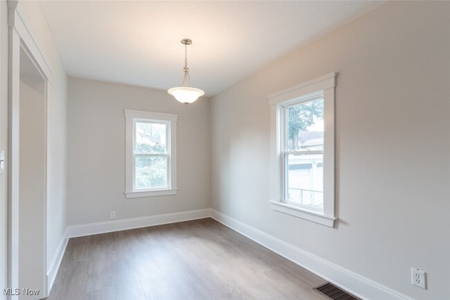 property at 1464 E 123rd St