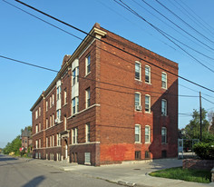 4404 Commonwealth St Apartments