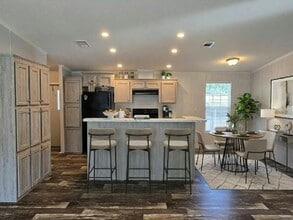 13618 N Florida Ave in Tampa, FL - Building Photo - Building Photo