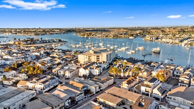 310 Fernando St in Newport Beach, CA - Building Photo - Building Photo