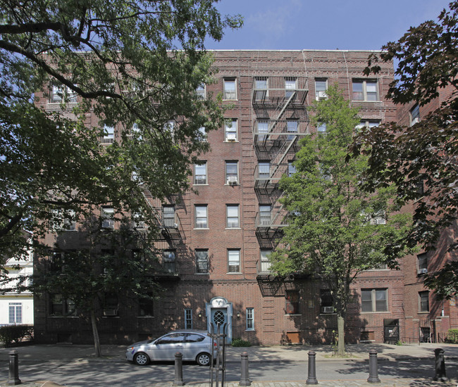 850 E 17th St in Brooklyn, NY - Building Photo - Building Photo