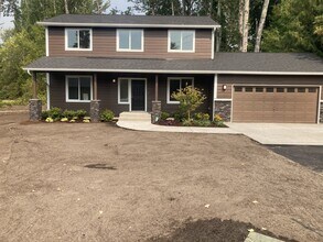 1812 S 250th St in Des Moines, WA - Building Photo - Building Photo