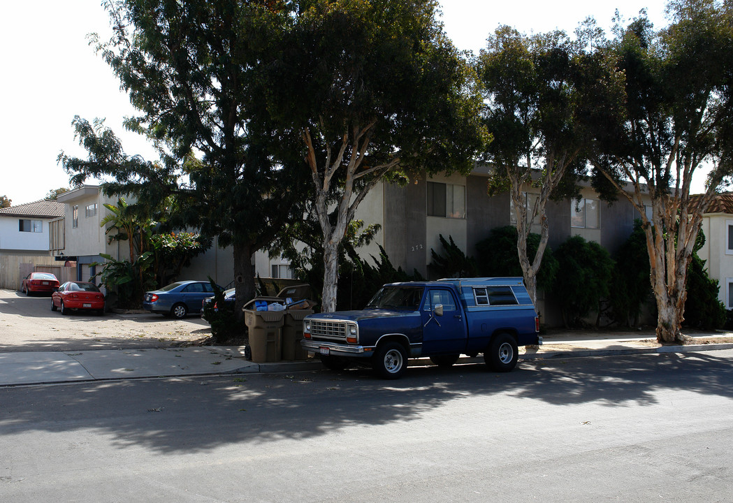 272 Mathilda Dr in Goleta, CA - Foto de edificio