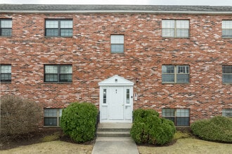 8 Jackson St in Quincy, MA - Foto de edificio - Building Photo