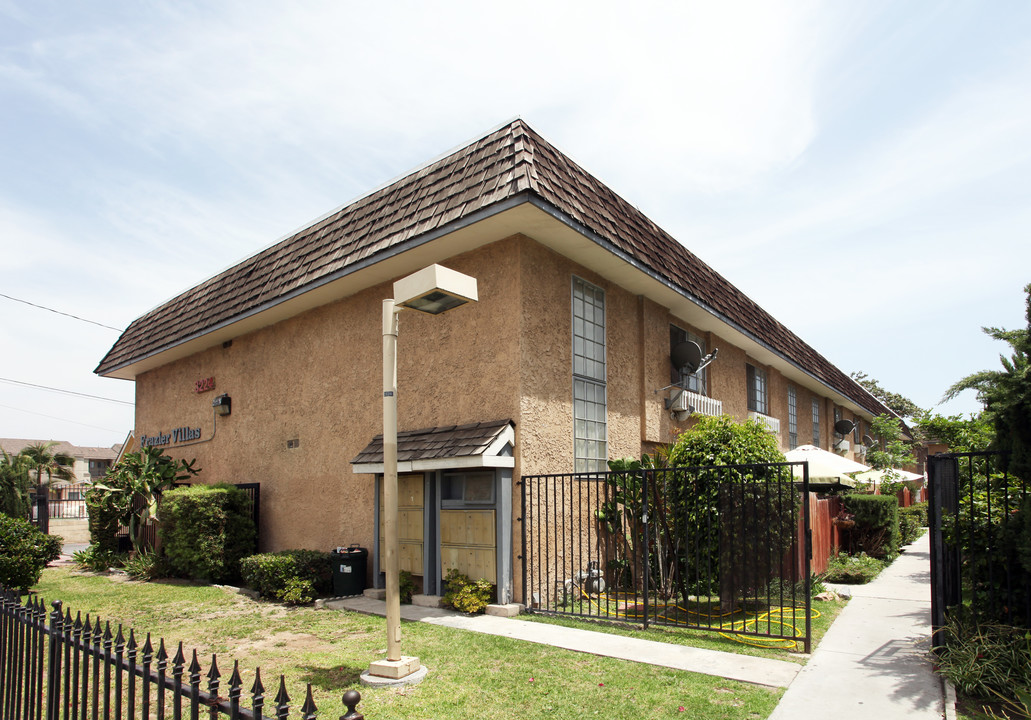 Frazier Villas in Baldwin Park, CA - Foto de edificio