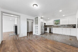 3694 Grandy Ave in Jacksonville, FL - Building Photo - Building Photo