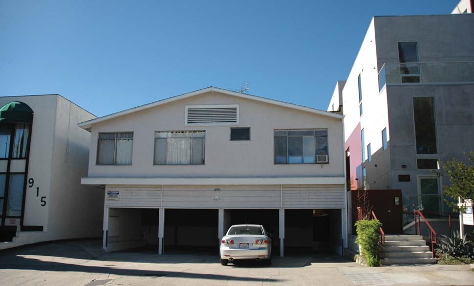 919 N Genesee Ave in West Hollywood, CA - Foto de edificio