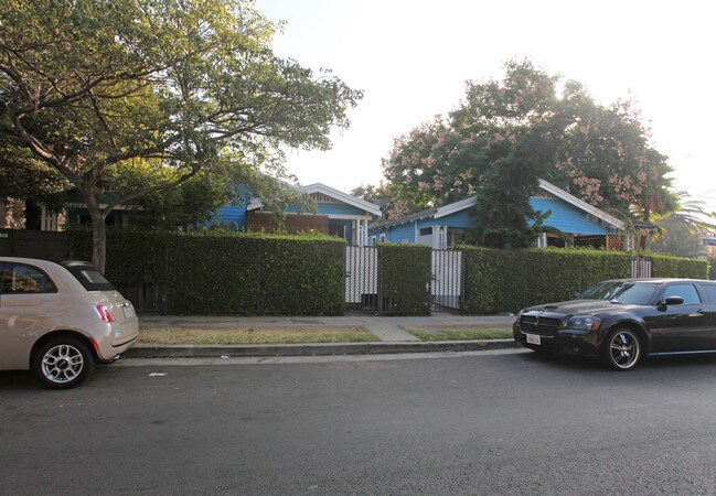 1402 N Las Palmas Ave in Los Angeles, CA - Building Photo - Building Photo