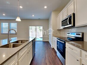 127 Anthurium Dr in Summerville, SC - Building Photo - Building Photo