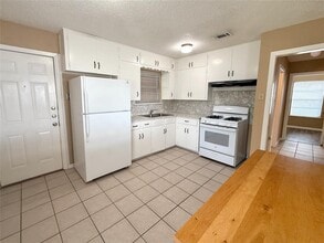 3114 Hunt Trail in Austin, TX - Building Photo - Building Photo