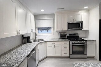 1919 Creek Rd in Hainesport, NJ - Building Photo - Building Photo