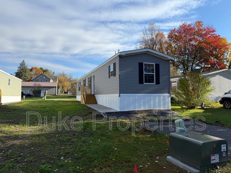 619 Kilkenny Dr in Utica, NY - Foto de edificio