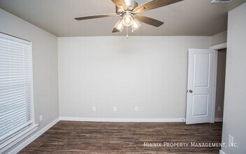 2148 Kirksey Ave in Lubbock, TX - Foto de edificio - Building Photo