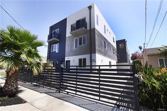 5740 Case Ave in North Hollywood, CA - Foto de edificio - Building Photo