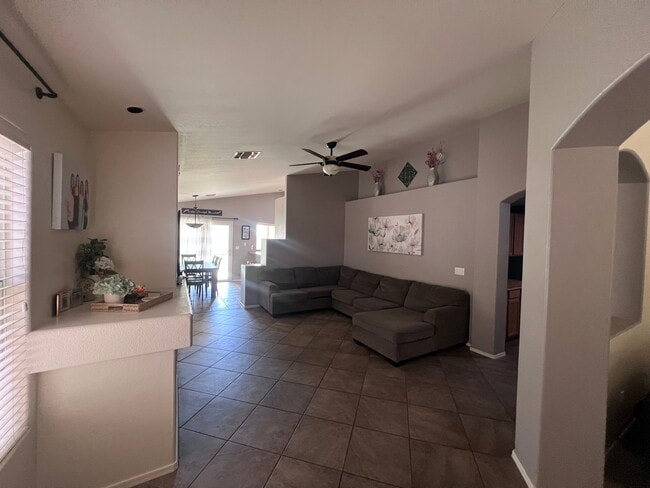8021 W Joedad Terrace in Peoria, AZ - Foto de edificio - Building Photo
