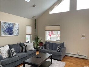 40 Malone Ave in East Atlantic Beach, NY - Building Photo - Building Photo