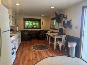 25 Carters Beach Rd in Erie, PA - Building Photo - Building Photo