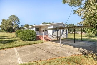 920 Collins Ave in Warner Robins, GA - Building Photo - Building Photo