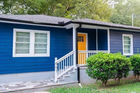 991 Moreland Dr SE